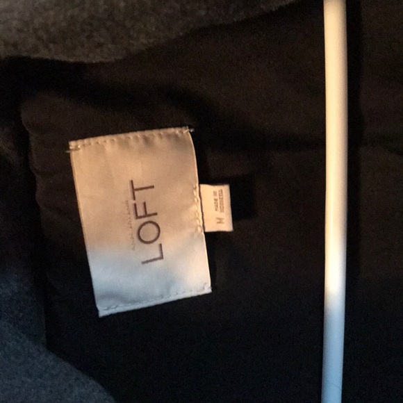 Cold weather jacket. Size medium. - Picture 2 of 4